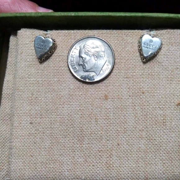Gucci Silver Heart Earing Studs - Picture 7 of 8